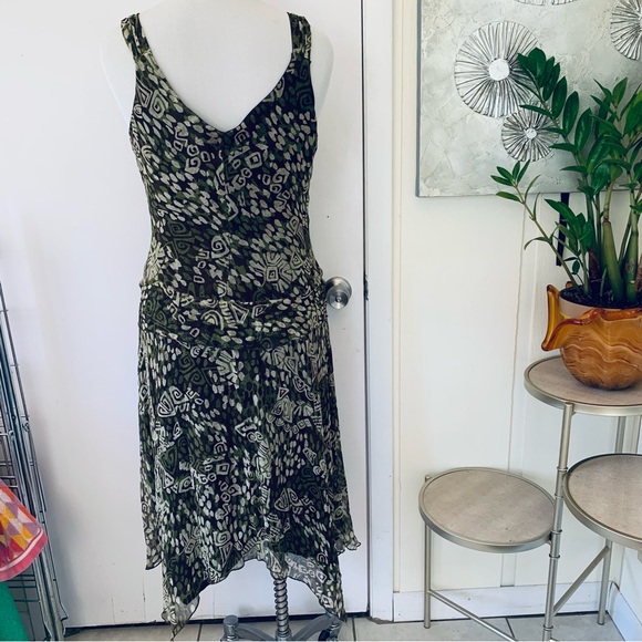 NWOT Jonathan Martin Studio 100%silk printed dress size 12 - Picture 5 of 10